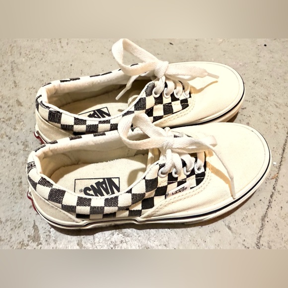 Bundle of kids Sneakers - Under Armour, Vans, Reebok - Picture 10 of 16